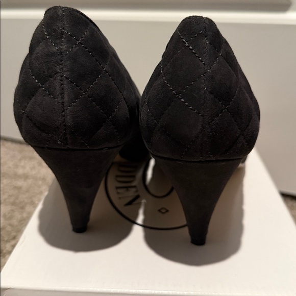 Steve Madden Quilted Black Peep Toe Heels - Picture 9 of 9